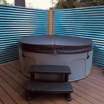 HOT TUB & New Stylish Saratoga County Efficiency