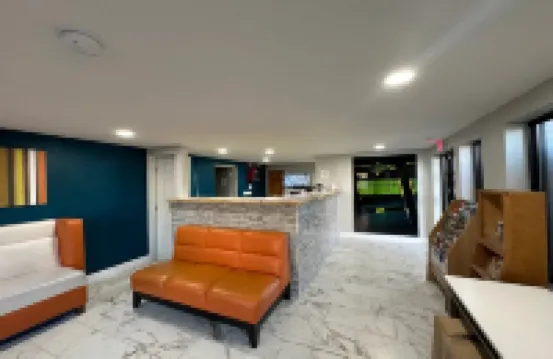 高速公路旅館 裏弗代爾酒店