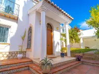 Luxury villa with jacuzzi and sea views