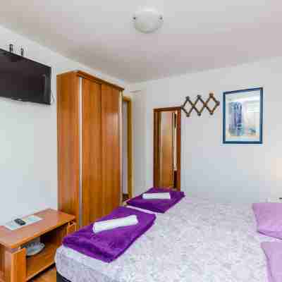 Apartments & Rooms Mihajica- Double or Twin Room with Balcony and Sea View Rooms