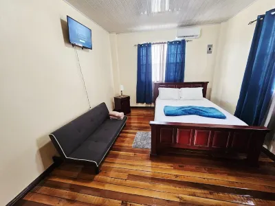 A Hidden Gem in Lovely Linden のホテル