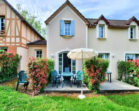 Holiday Home in France near Scenic Lake Hotels in Monflanquin