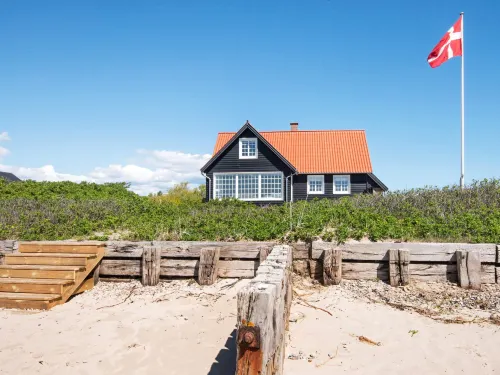 5 person holiday home in Juelsminde Hotels in Juelsminde