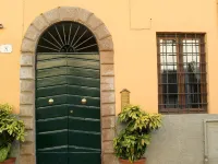 Lucca Central Garden Cottage
