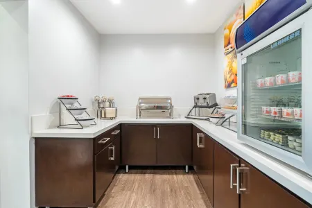 Comfort Inn Cockatoo Near LAX Airport Отели рядом с достопримечательностью «Oviatt Building»