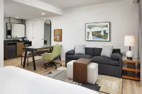 Embassy Suites by Hilton Chattanooga Downtown - 3-Star
