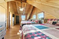 Frio Rivers Edge In The Heart Of Hill Country 3 Bedroom Cabin - balcony