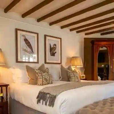 High Corner Inn Rooms