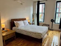 Modern Studio APT in the Heart of Downtown Geneva 杰尼瓦酒店