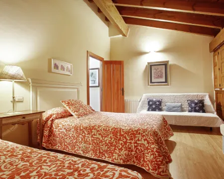 Mansion in Nava with Pool & Terrace Hotele w: Nava