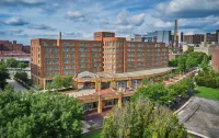 Graduate by Hilton Cincinnati - badewanne
