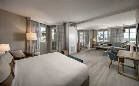 Inn at the Pier Pismo Beach, Curio Collection by Hilton