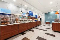 โรงแรม Holiday Inn Express & Suites แคลมัท ฟอลส์ เซ็นทรัล บาย IHG - พร้อมอาหารเช้า