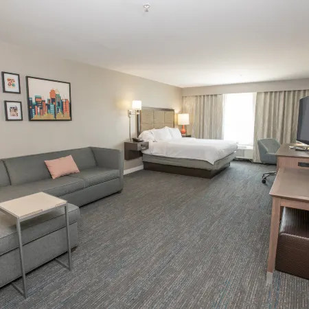Hampton Inn & Suites Cincinnati/Kenwood Отели рядом с достопримечательностью «Обсерваторный центр Цинциннати»