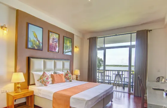 漢班託塔綠玉酒店