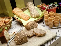 Ibis Styles Auxerre Nord - servizio colazione