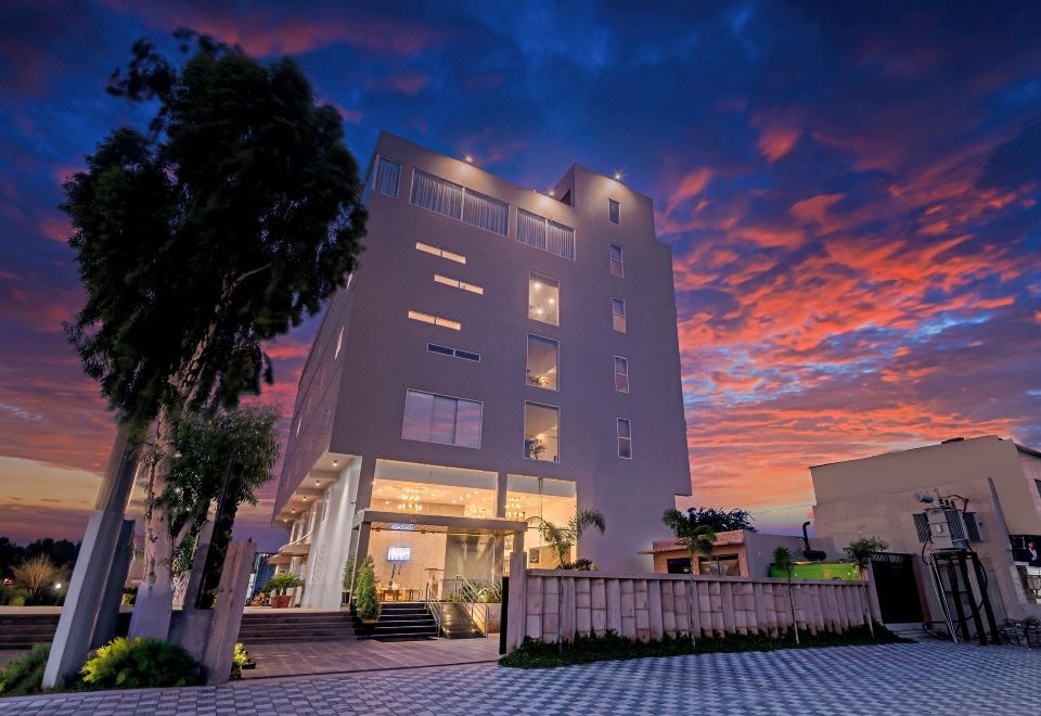 hotel overview picture