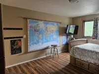 Spacious Lodge in Charming Palmer with Incredible Mountain Views Hotels in Gateway