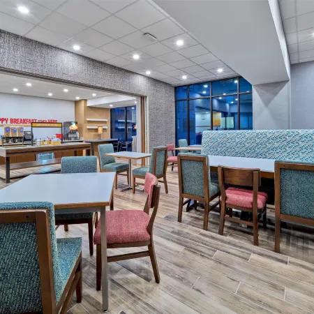 Hampton Inn by Hilton Omaha UN Medical Center Area