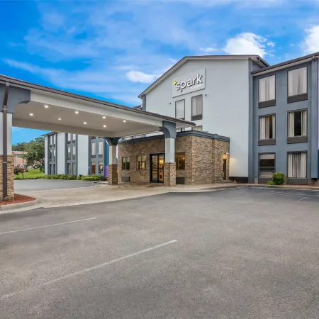 Spark by Hilton Roanoke Civic Center