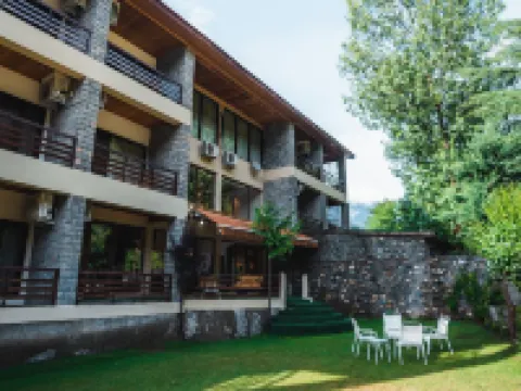 Heevan Villa's Sonamarg - River Front Luxury Retreat Hotéis em Ganderbal