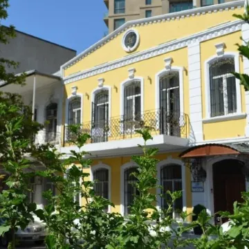 Swan Hotel Baku Отели рядом с достопримечательностью «Дворец Ширваншахов»