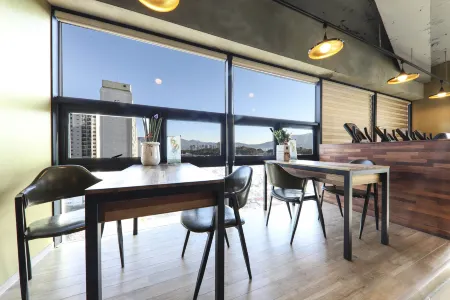 Changwon Sangnam-Dong Hotel the Way Отели в г. Чханвон