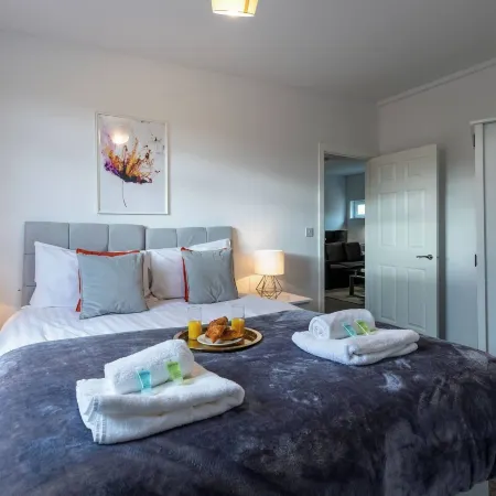 The Elderns Spacious 2BR Netflix Parkingshops