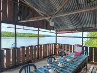 Arborek Dive Homestay Hotele w: Meos Mansar