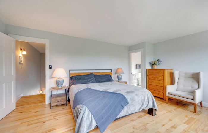 Mtn Views, On-site Trails! Spacious Bartlett Home