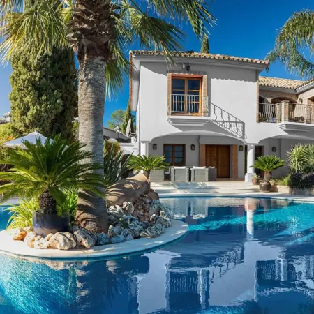 FREE €650 Daily Lux Pack - 6/7 Bed Villa, 20m Pool