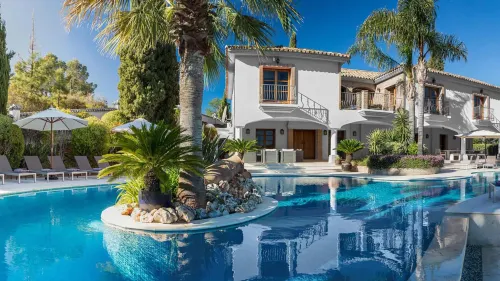 FREE €650 Daily Lux Pack - 6/7 Bed Villa, 20m Pool - balcony