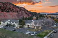 Comfort Inn & Suites Carbondale on the Roaring Fork - parking