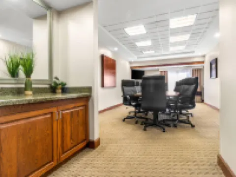 Comfort Suites Hotels in Mount Vernon