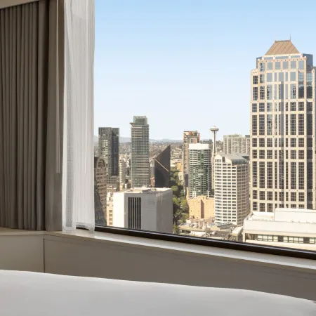 Crowne Plaza SEATTLE-DOWNTOWN by IHG with No Resort Fee