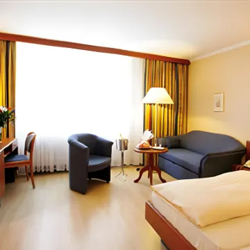 Hotel Carmen Hotels near Westendstr. Metro Station