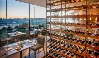 Southern Sun Hyde Park Sandton - bar