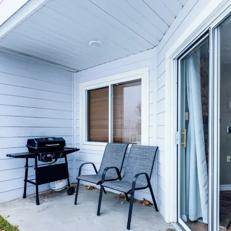 Garden City Condo w/ Pool Access by Bear Lake!
