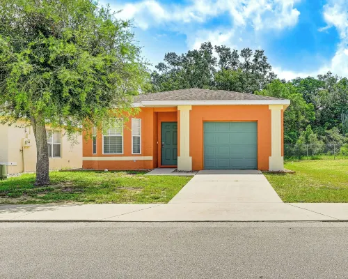 Pet-Friendly Gem w/ Yard & Pool Access in Sebring Hôtels à : Sebring