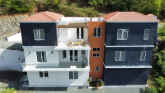 Genesis by AnRae / Luxury Escape / Near Beach/with Workspaces