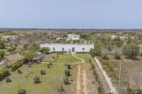 Villa Lisa with Huge Pool and Garden - Happy Rentals