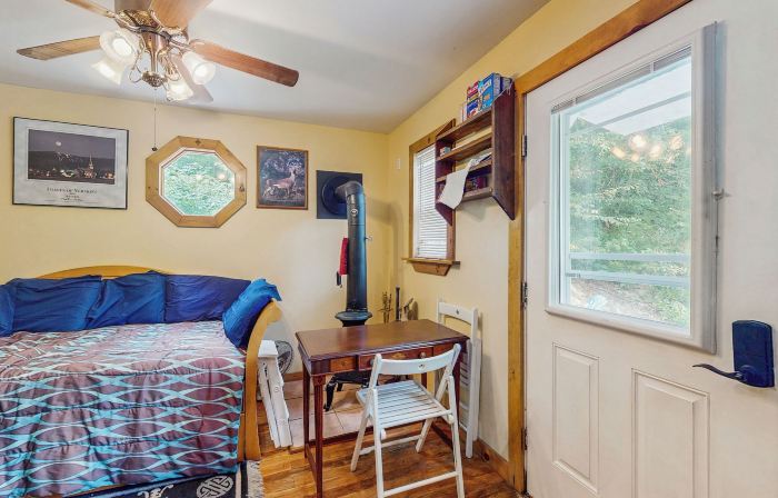 Tiny House at Sugarbush North: Adventure Hub!