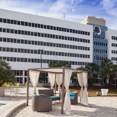 DoubleTree by Hilton Hotel Jacksonville Airport
