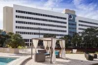 DoubleTree by Hilton Hotel Jacksonville Airport - Swimmingpools