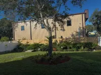 Ocean Breeze Retreat. 3-bedroom house in lovely Merritt Island.