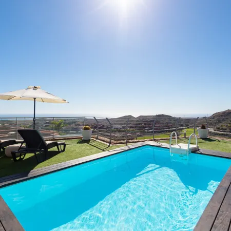 Lavish Villa Near Maspalomas Beach