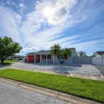 Paradise Palms Beach house with HEATED POOL🏖🌅🐬 - バスタブ