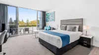 Mantra Quayside Port Macquarie - Kitchens