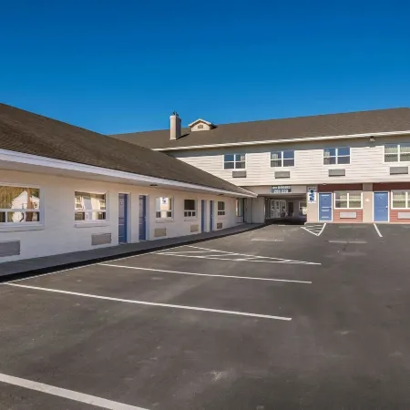 Motel 6 Moncton, NB