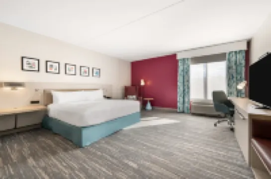 ฮิลตันการ์เด้นอินน์ มิสติก/โกรตอน โรงแรมในโกรตอน